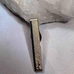 VINTAGE SWANK Gold Tone TIE BAR CLIP Etched And Starburst Design